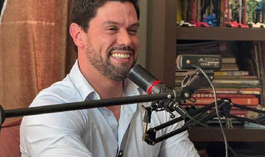 Em PodCast, Lucas Pocay faz balanço da gestão, cobra eficiência da atual administração e mira 2026 com projeto regional