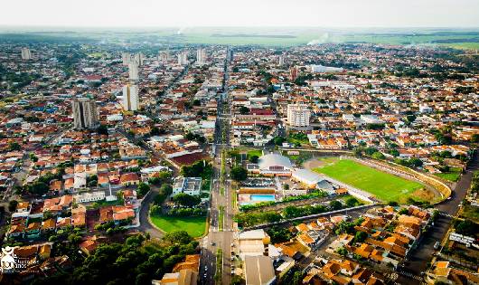 Ourinhos entra para o Top 10 do Brasil após oito anos de gestão Lucas Pocay e se consolida como referência nacional